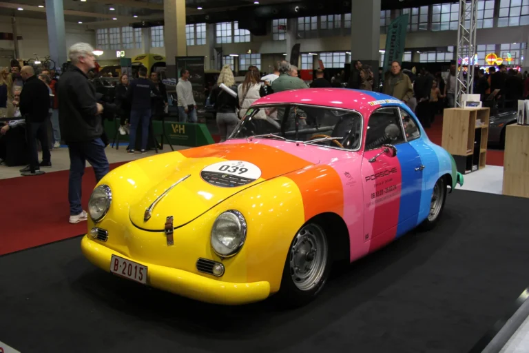V&eacute;hicule ou d&eacute;tail photographi&eacute; lors de notre visite d&rsquo;InterClassics Bruxelles 2023