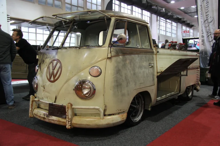 V&eacute;hicule ou d&eacute;tail photographi&eacute; lors de notre visite d&rsquo;InterClassics Bruxelles 2023