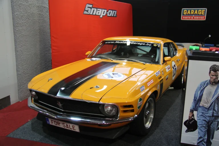 V&eacute;hicule ou d&eacute;tail photographi&eacute; lors de notre visite d&rsquo;InterClassics Bruxelles 2023