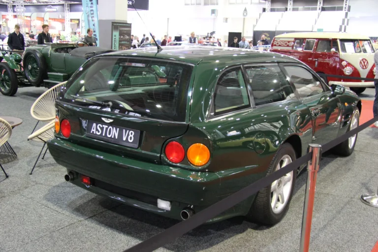 V&eacute;hicule ou d&eacute;tail photographi&eacute; lors de notre visite d&rsquo;InterClassics Bruxelles 2023