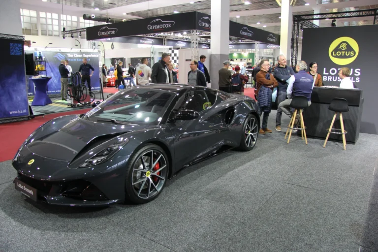 V&eacute;hicule ou d&eacute;tail photographi&eacute; lors de notre visite d&rsquo;InterClassics Bruxelles 2023