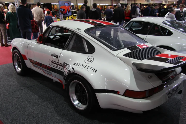 V&eacute;hicule ou d&eacute;tail photographi&eacute; lors de notre visite d&rsquo;InterClassics Bruxelles 2023