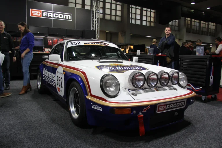 V&eacute;hicule ou d&eacute;tail photographi&eacute; lors de notre visite d&rsquo;InterClassics Bruxelles 2023