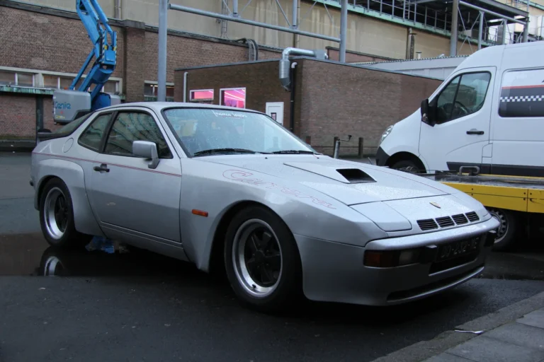 V&eacute;hicule ou d&eacute;tail photographi&eacute; lors de notre visite d&rsquo;InterClassics Bruxelles 2023