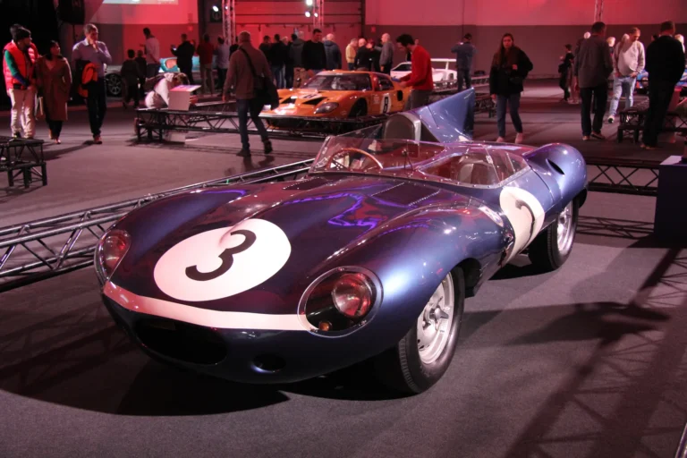 V&eacute;hicule ou d&eacute;tail photographi&eacute; lors de notre visite d&rsquo;InterClassics Bruxelles 2023