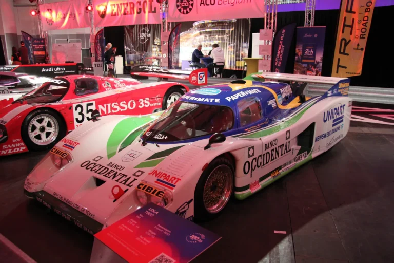 V&eacute;hicule ou d&eacute;tail photographi&eacute; lors de notre visite d&rsquo;InterClassics Bruxelles 2023