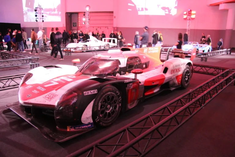 V&eacute;hicule ou d&eacute;tail photographi&eacute; lors de notre visite d&rsquo;InterClassics Bruxelles 2023