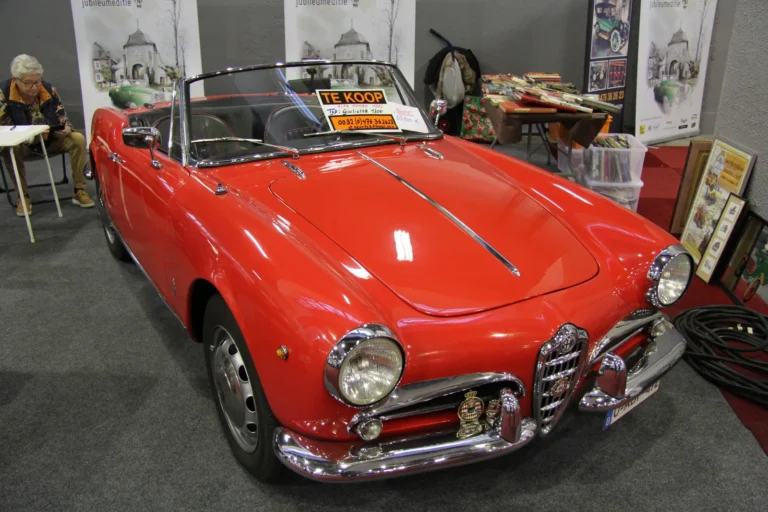 V&eacute;hicule ou d&eacute;tail photographi&eacute; lors de notre visite d&rsquo;InterClassics Bruxelles 2023