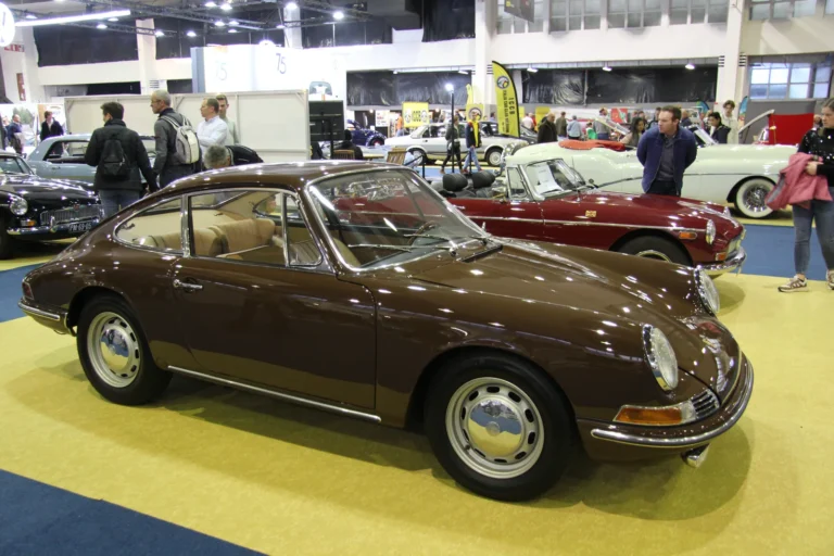 V&eacute;hicule ou d&eacute;tail photographi&eacute; lors de notre visite d&rsquo;InterClassics Bruxelles 2023