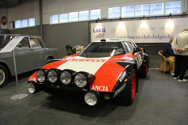 V&eacute;hicule ou d&eacute;tail photographi&eacute; lors de notre visite d&rsquo;InterClassics Bruxelles 2023
