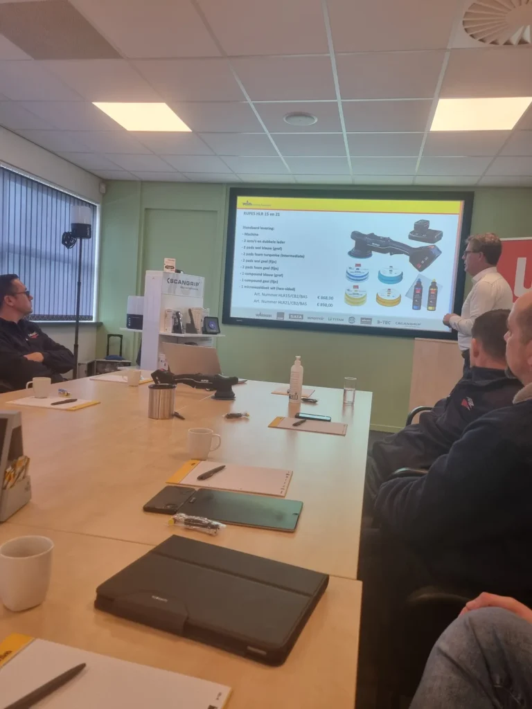 Formation au RUPES Training Center à Amsterdam : découverte des machines et exercices de polissage