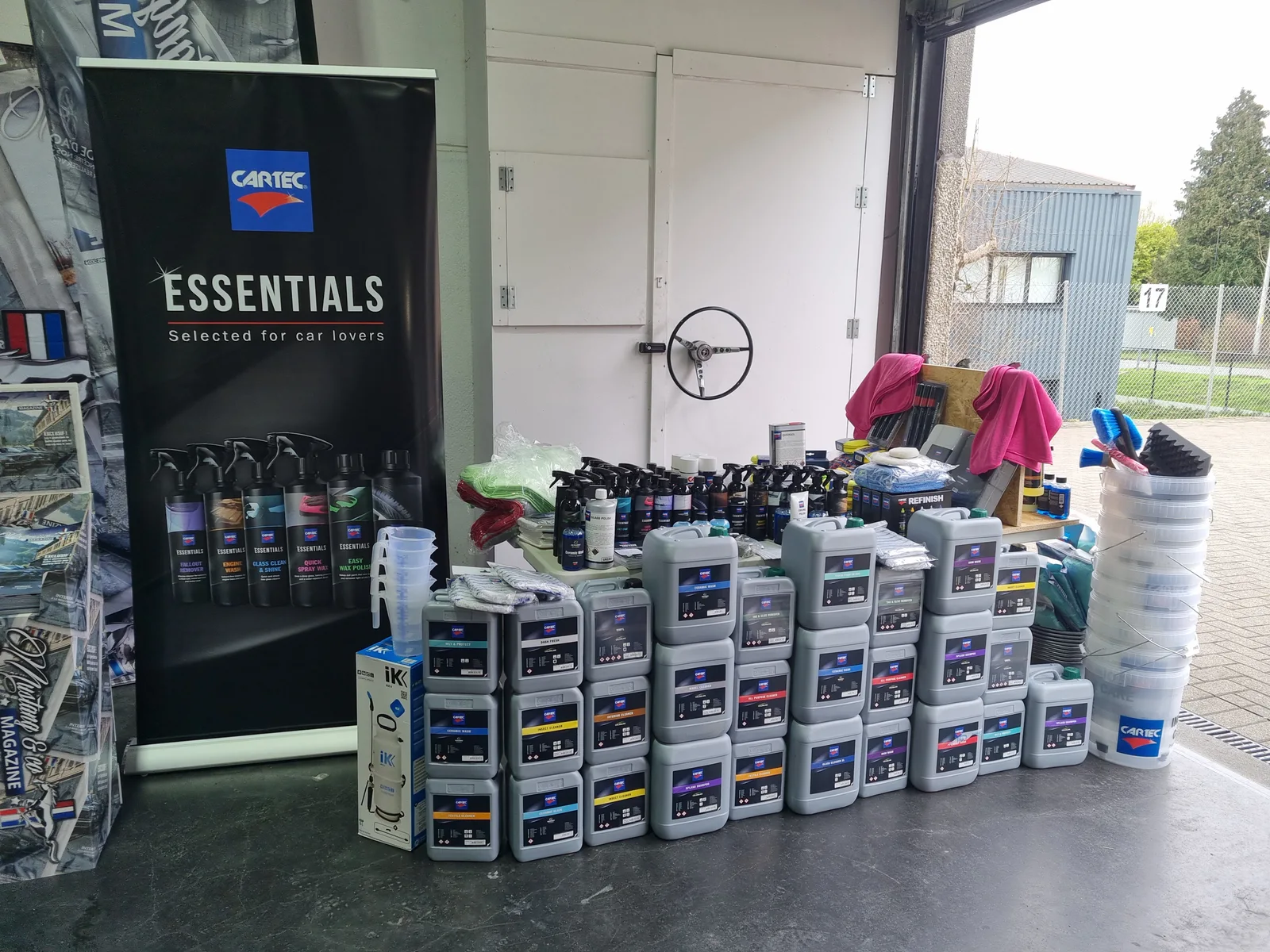 Produits Cartec et accessoires pr&eacute;sent&eacute;s lors de portes ouvertes chez un client