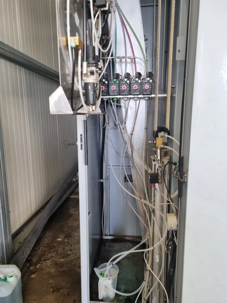 &Eacute;quipements, pompes ou alimentation en produits d&rsquo;une installation de lavage Royal Care