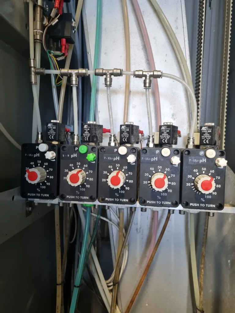 &Eacute;quipements, pompes ou alimentation en produits d&rsquo;une installation de lavage Royal Care