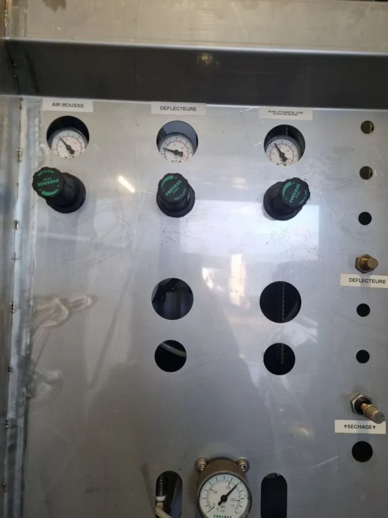 &Eacute;quipements, pompes ou alimentation en produits d&rsquo;une installation de lavage Royal Care