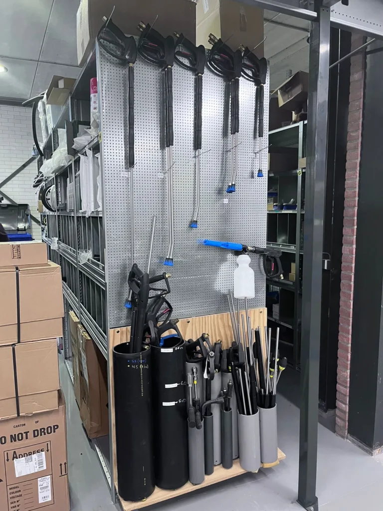 &Eacute;quipements, pompes ou alimentation en produits d&rsquo;une installation de lavage Royal Care