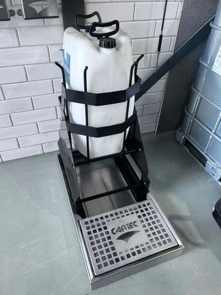 &Eacute;quipements, pompes ou alimentation en produits d&rsquo;une installation de lavage Royal Care