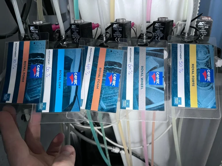 &Eacute;quipements, pompes ou alimentation en produits d&rsquo;une installation de lavage Royal Care