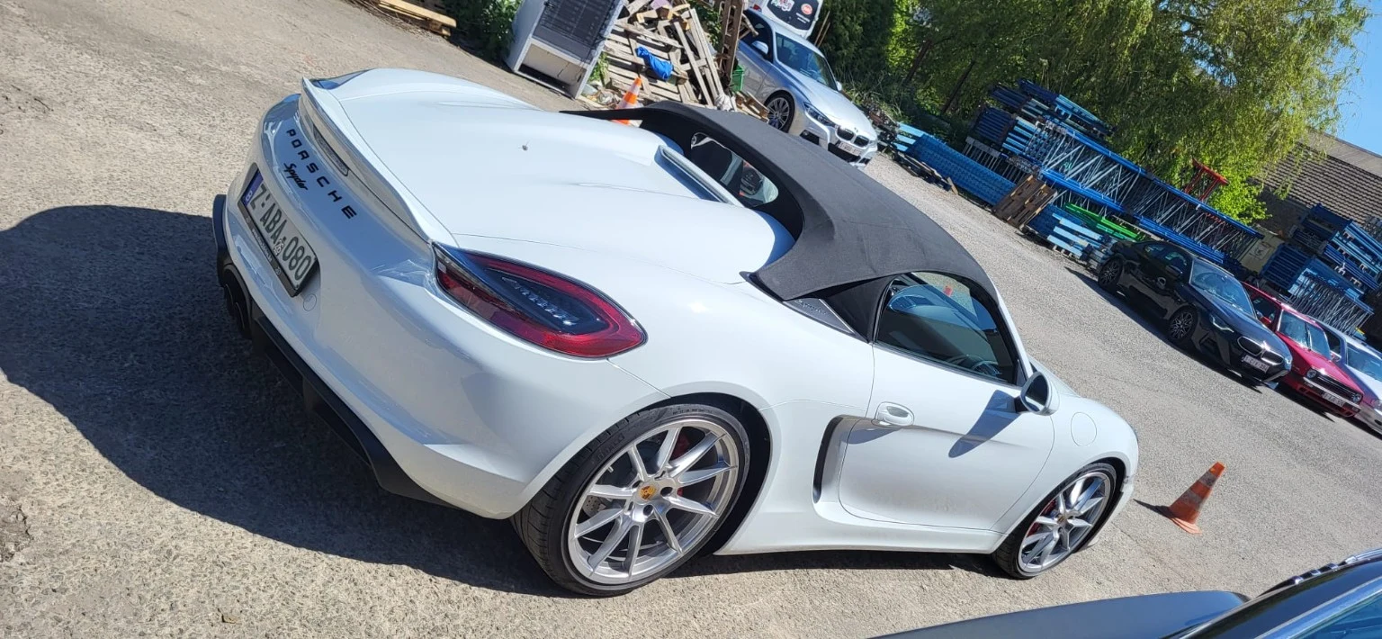 Porsche décapotable blanche photographiée de trois quarts arrière — démonstration Cartec du 25 avril 2026