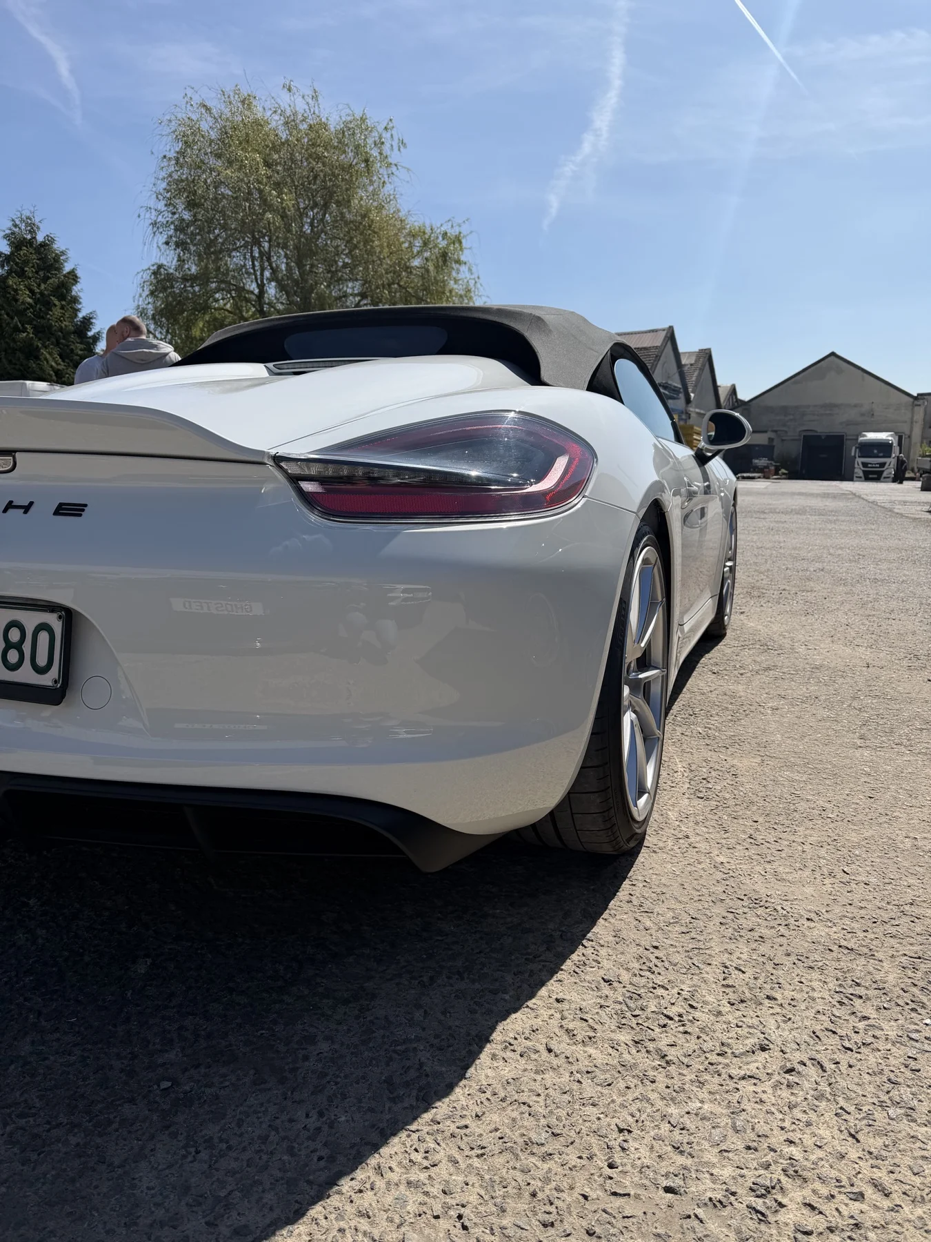 Arrière de la Porsche décapotable blanche — démonstration gratuite Cartec du 25 avril 2026, Sébastien Cartec Wallonie