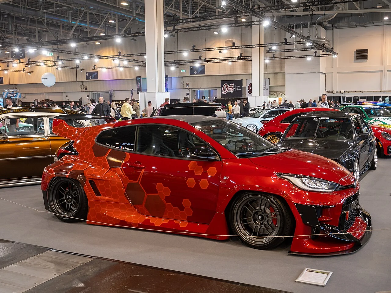 Voiture pr&eacute;par&eacute;e expos&eacute;e au salon &mdash; Essen Motor Show 2024 &mdash; Allemagne &mdash; galerie S&eacute;bastien Cartec Wallonie
