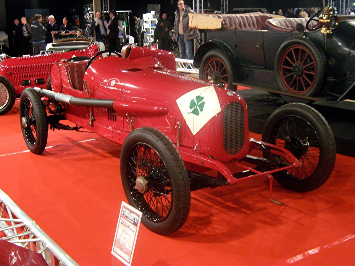 Alfa Romeo RL TF &mdash; InterClassics Maastricht 2010 &mdash; Pays-Bas &mdash; galerie S&eacute;bastien Cartec Wallonie