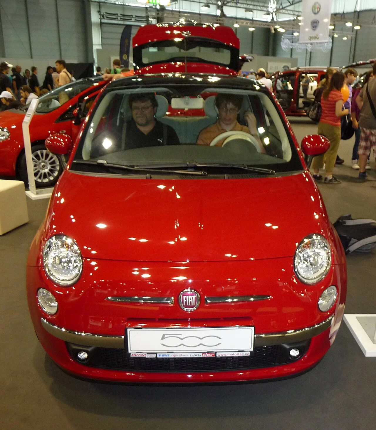 Fiat 500 &mdash; Autosalon Brno 2011 &mdash; galerie Passion Auto de S&eacute;bastien Cartec