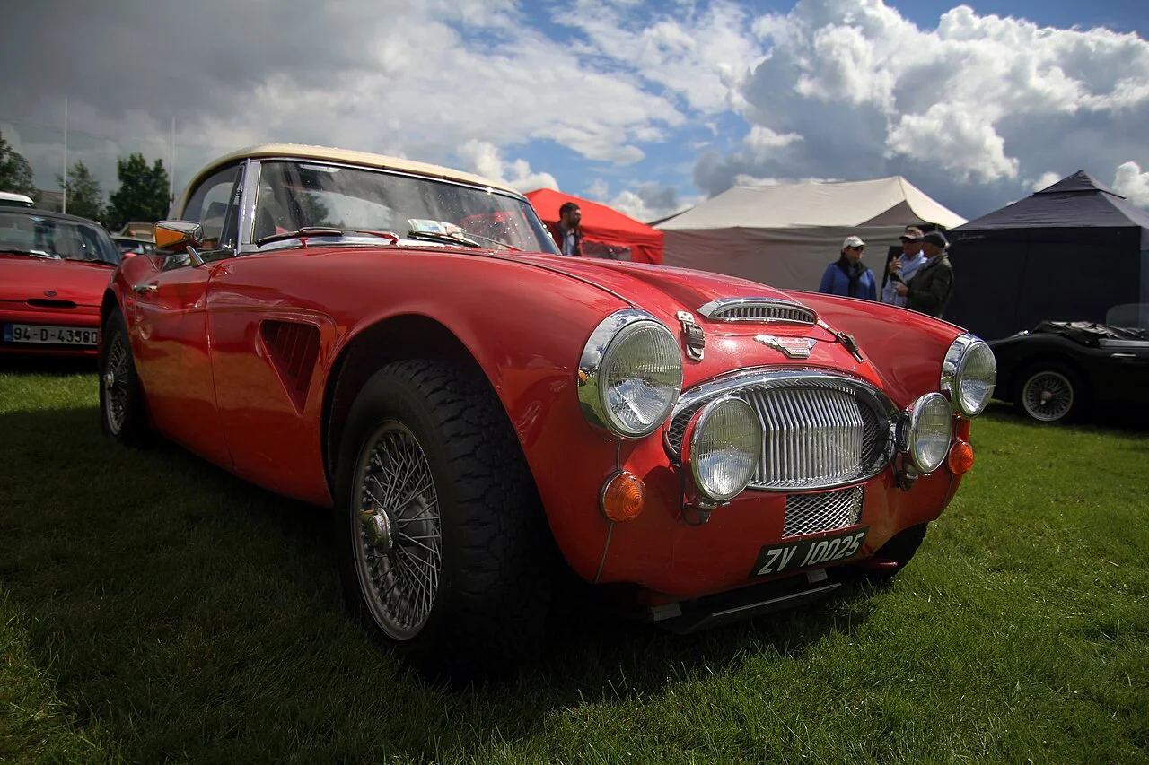Roadster classique rouge &mdash; Irish Classic & Vintage Motor Show &mdash; Dublin 2014 &mdash; galerie Passion Auto de S&eacute;bastien Cartec