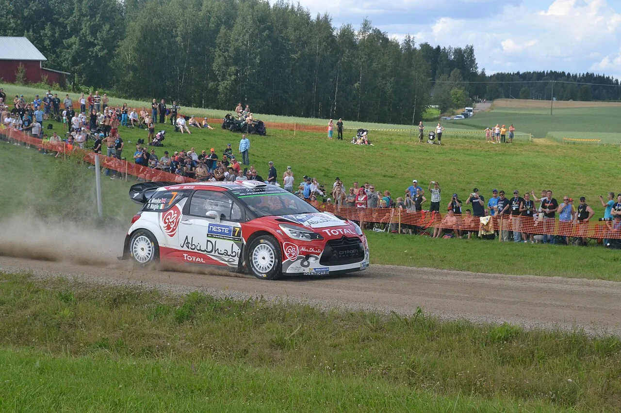 Kris Meeke sur une sp&eacute;ciale &agrave; &Auml;&auml;nekoski&ndash;Valtra &mdash; Rallye de Finlande 2016 &mdash; galerie Passion Auto de S&eacute;bastien Cartec