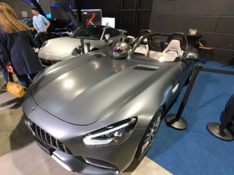 Mercedes-AMG cabriolet gris &mdash; International Motor Show Luxembourg 2025