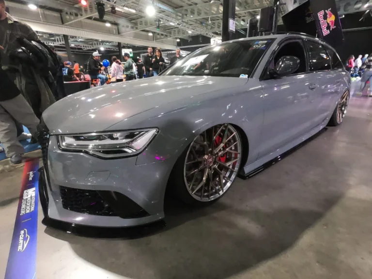 Audi break blanche avec jantes &agrave; voile poli &mdash; International Motor Show Luxembourg 2025
