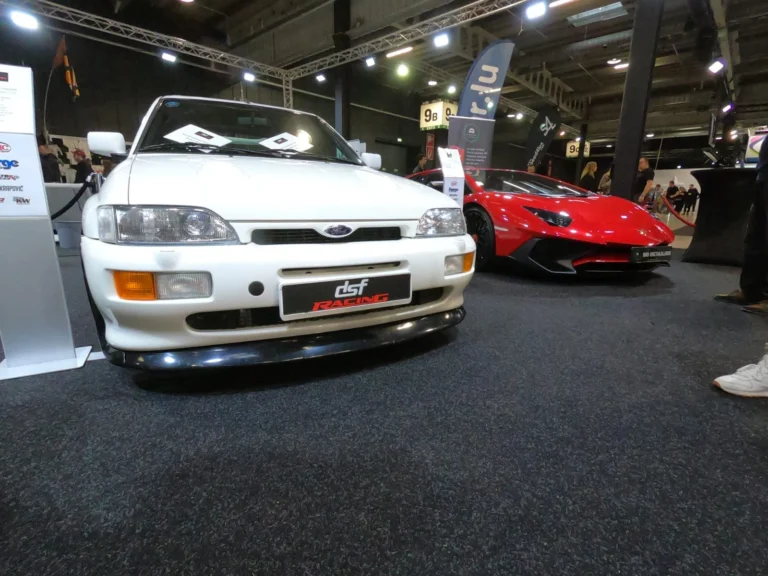 Voitures sportives japonaises et europ&eacute;ennes expos&eacute;es &mdash; International Motor Show Luxembourg 2025