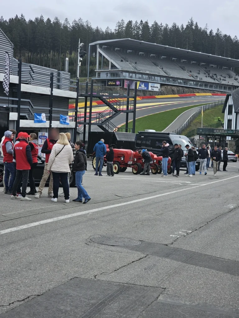 Ambiance de la rencontre et visiteurs &mdash; Porsche Days 2026