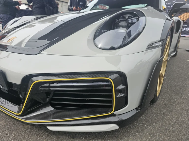 Pare-chocs et optique d&rsquo;une Porsche pr&eacute;par&eacute;e &mdash; Porsche Days 2026