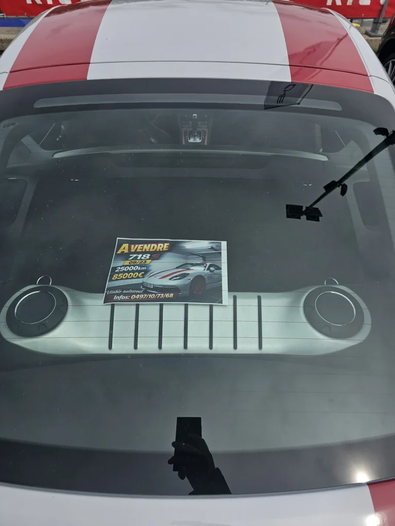 D&eacute;tail de la lunette et de la carrosserie arri&egrave;re d&rsquo;une Porsche &mdash; Porsche Days 2026