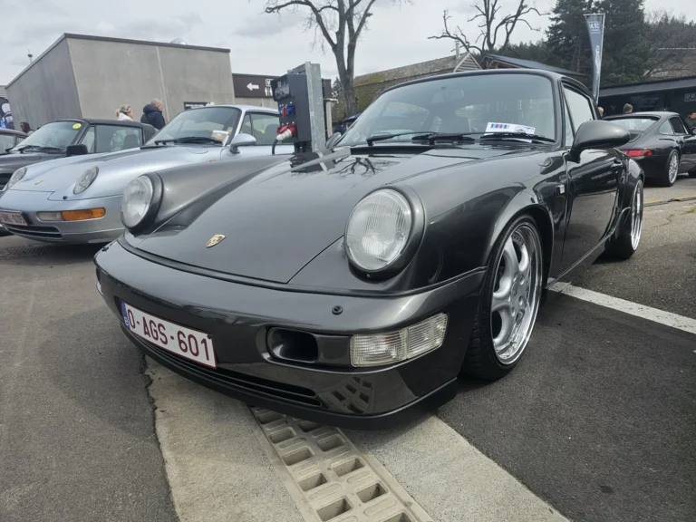 Porsche 911 classique noire vue de face &mdash; Porsche Days 2026