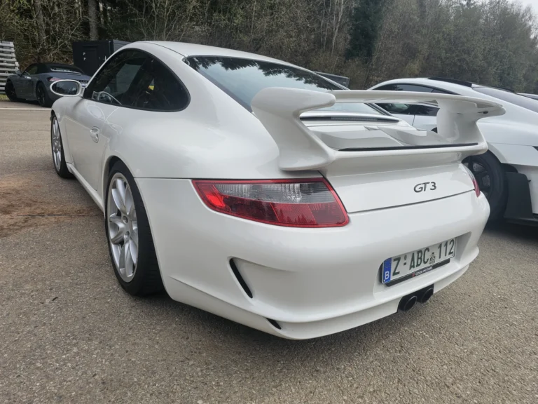 Porsche GT3 blanche vue de l&rsquo;arri&egrave;re &mdash; Porsche Days 2026