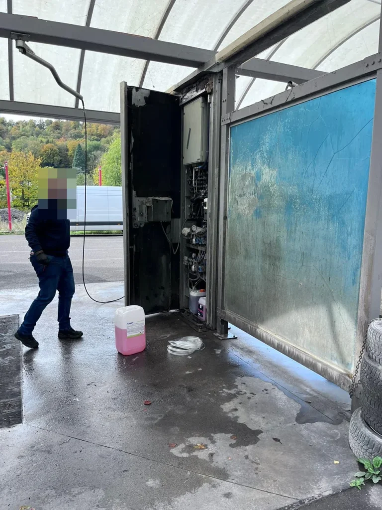 Intervention sur les circuits de dosage d&rsquo;une station self-wash